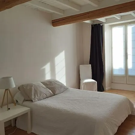 Ferienhaus Au Village Mourvilles-Hautes
